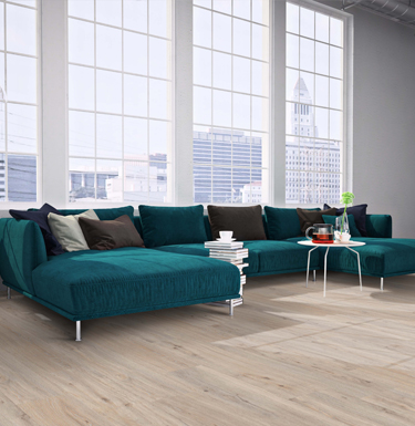  LAMINATE FLOORING 